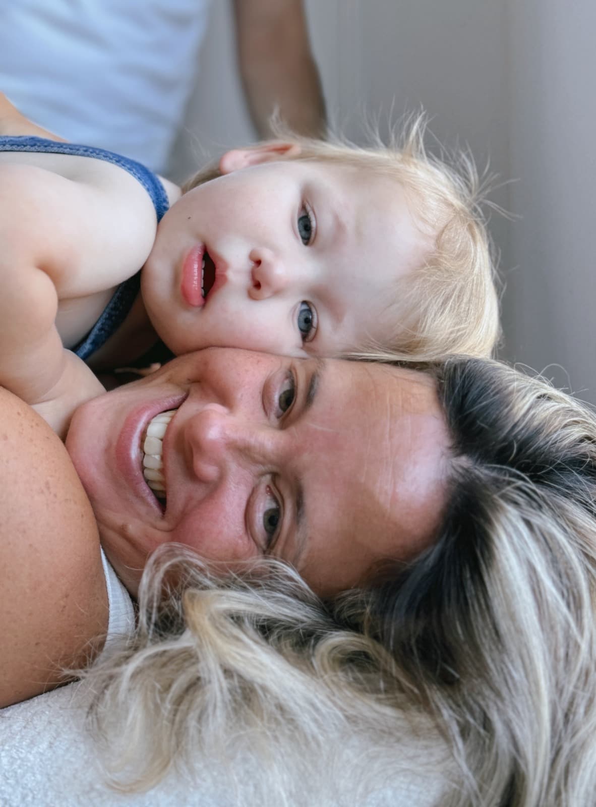 ליאור עם תינוק